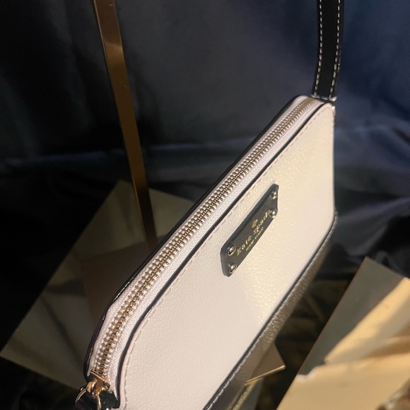 Kate Spade New York Wellesley Hanna Two-Tone Colorblock Crossbody - Picture 9 of 14